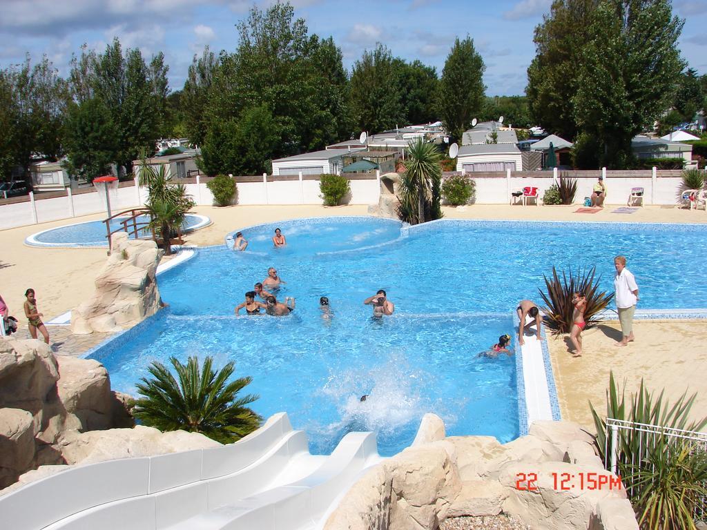 Camping Phare Ouest Saint-Denis-dʼOléron Eksteriør billede