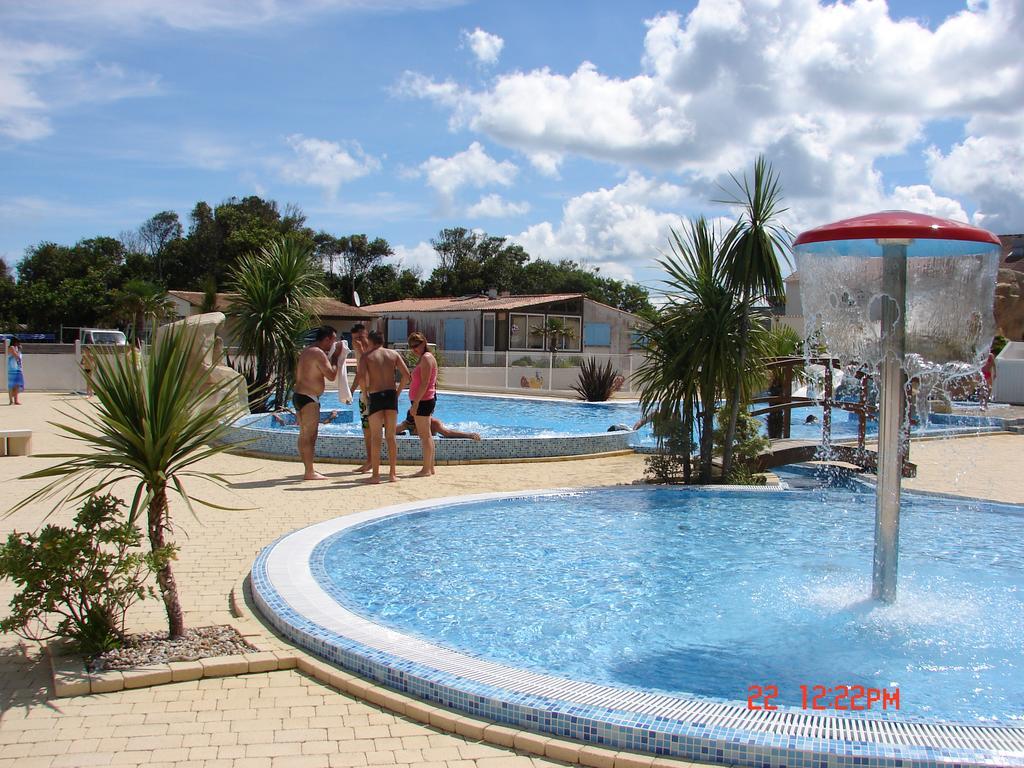 Camping Phare Ouest Saint-Denis-dʼOléron Eksteriør billede