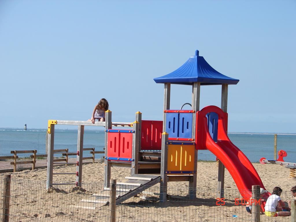 Camping Phare Ouest Saint-Denis-dʼOléron Eksteriør billede