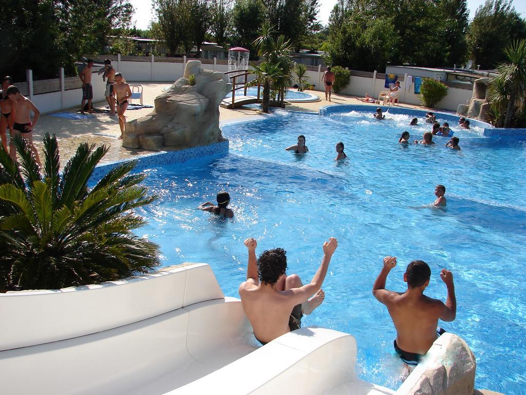 Camping Phare Ouest Saint-Denis-dʼOléron Eksteriør billede