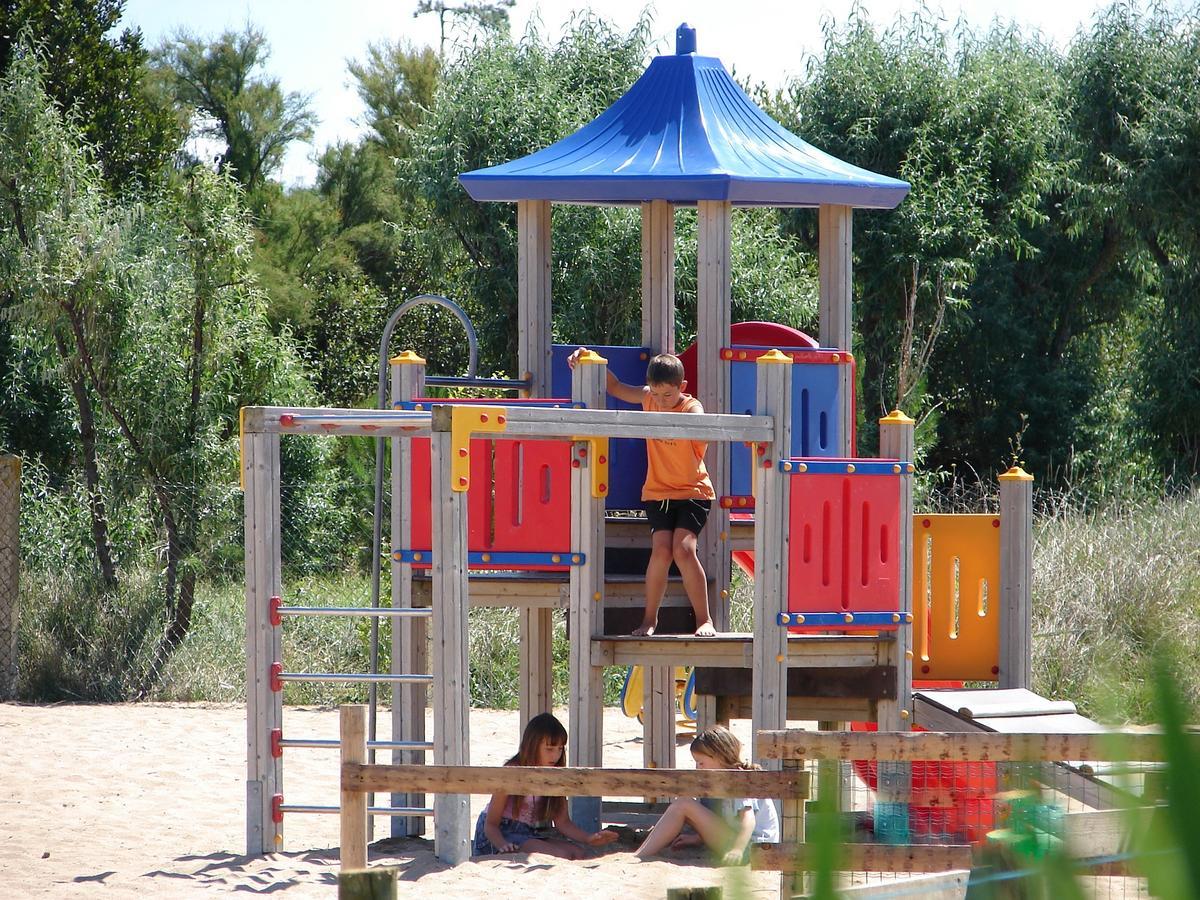 Camping Phare Ouest Saint-Denis-dʼOléron Eksteriør billede